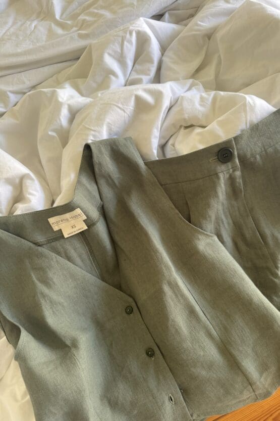Aida Vest - Image 11